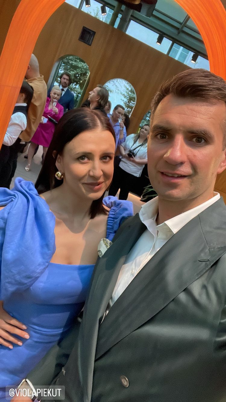 Milena Lewandowska z mężem na pokazie Violi Piekut