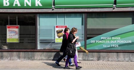 Klienci chcą placówek bankowych. Nie dla wszystkich internet