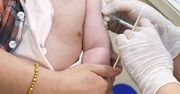 Szczepienie niemowlaków przeciw COVID-19. Lekarz o efektach