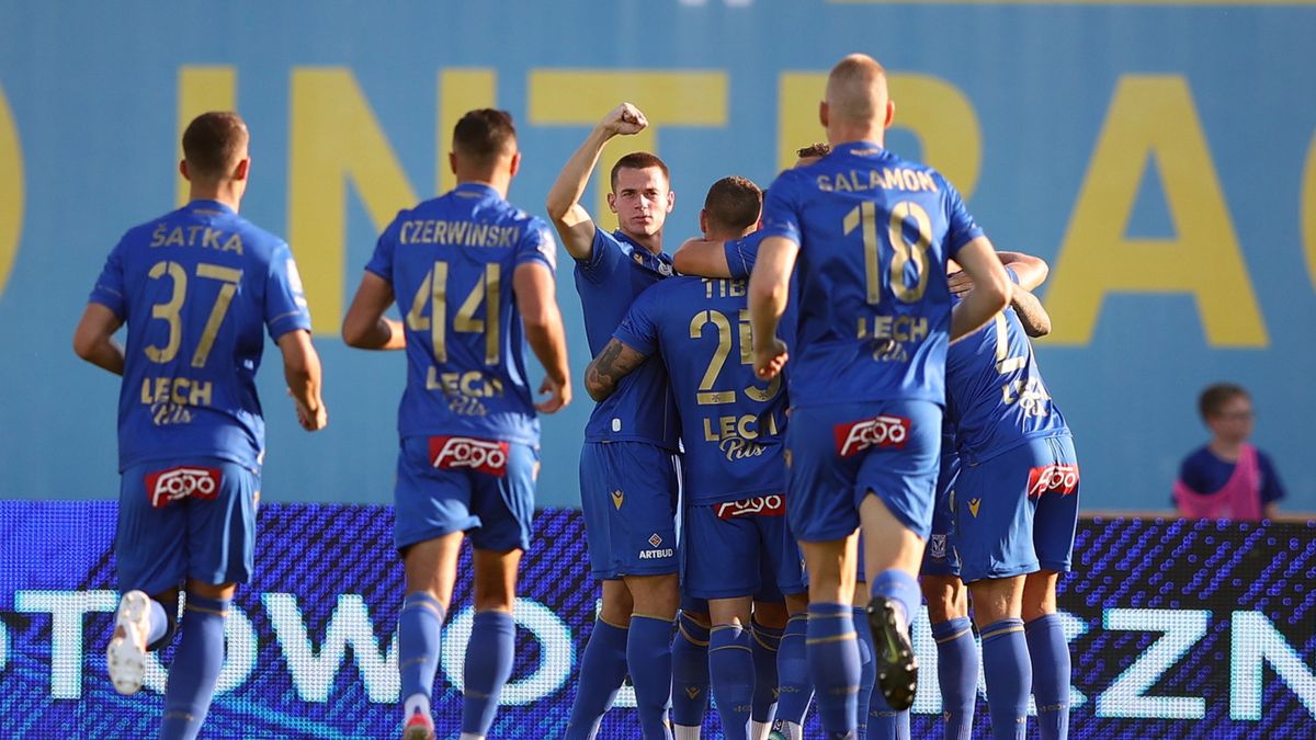 PAP / Łukasz Gągulski / Na zdjęciu: piłkarze Lecha Poznań