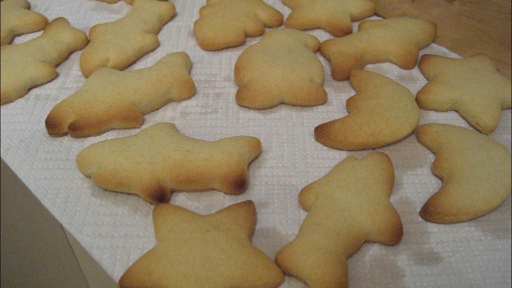 Ciasteczka zwykłe lub maślane z ciasta mrożonego o obniżonej zawartości tłuszczu