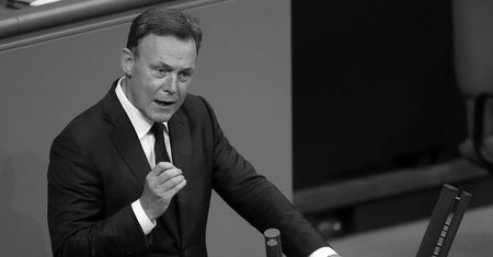 Niemcy w szoku. Nagła śmierć czołowego polityka. Thomas Oppermann miał 66 lat