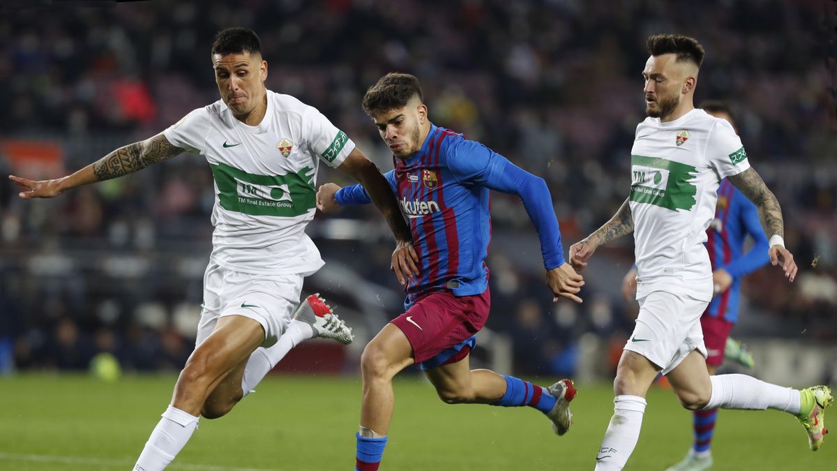 PAP/EPA / Quique Garcia / Na zdjęciu: Enzo Roco i Abde Ezzalzouli