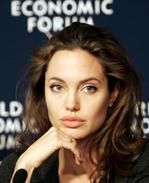 Angelina Jolie nadal czeka