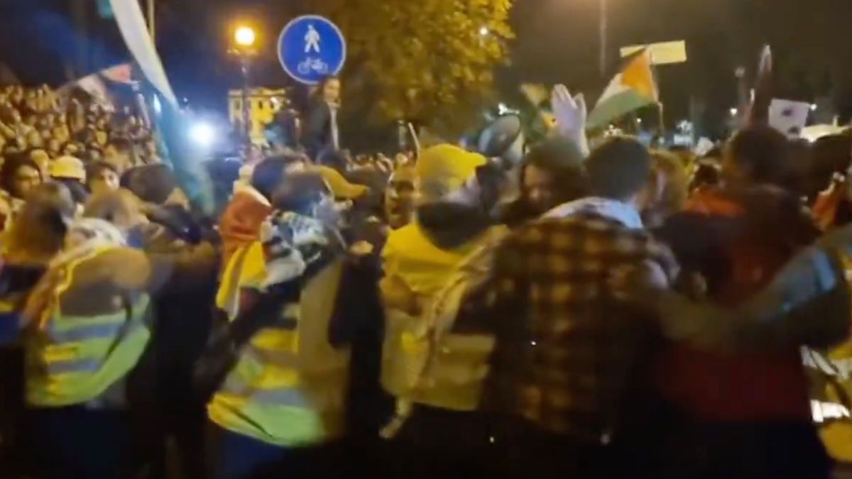 Twitter / TG1 / Zamieszki w Udine