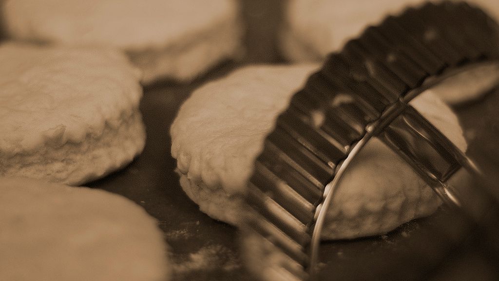 Ciasteczka zwykłe lub maślane z ciasta mrożonego o podwyższonej zawartości tłuszczu