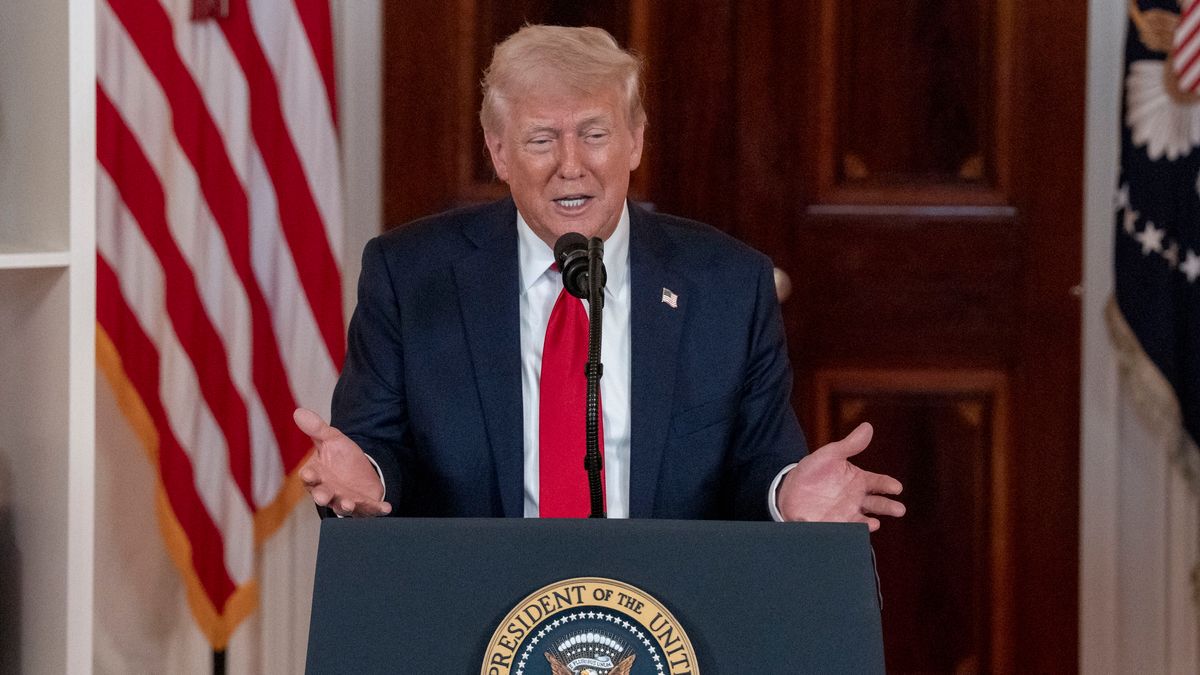PAP/EPA / KEN CEDENO / Na zdjęciu: Donald Trump