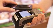 Rynek płatności. Czy smartfon wygryzie karty płatnicze?