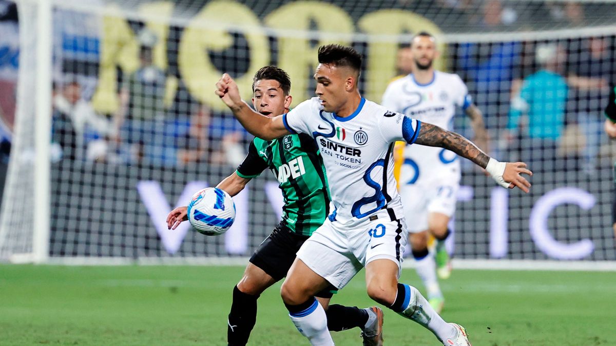 PAP/EPA / SERENA CAMPANINI / Na zdjęciu: Maxime Lopez i Lautaro Martinez