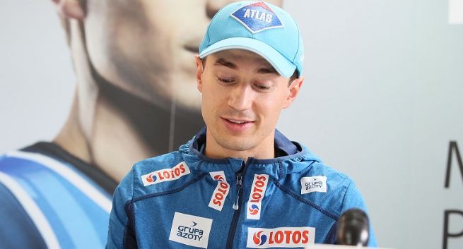 Atlas jako sponsor na kasku Kamila Stocha przez kolejne dwa lata