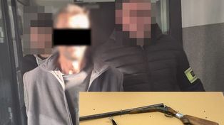 Awantura z bronią w ręku. 52-latek miał grozić partnerce i jej synowi, padł strzał