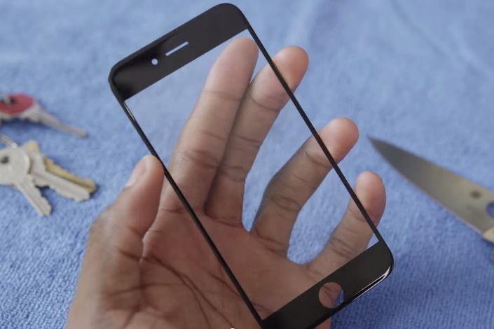 Niezwykle wytrzymałe szafirowe szkło nie nadaje się do ekranów smartfonów