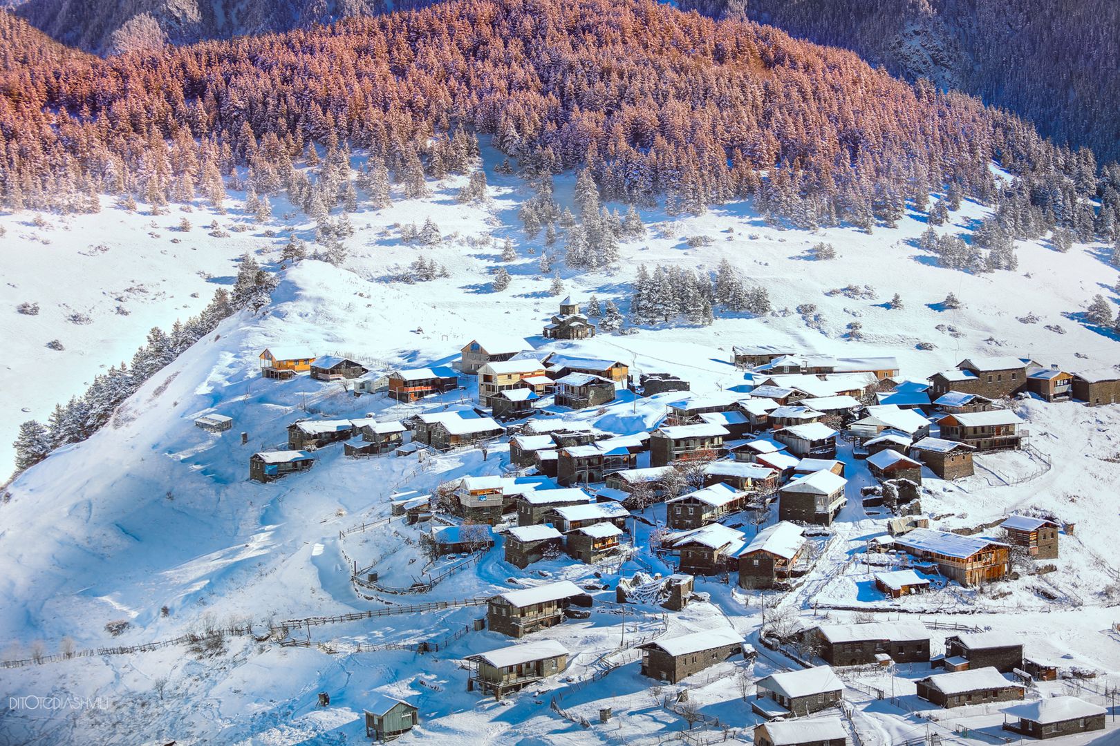 Gruzja z perspektywy lotu ptaka w obiektywie Dito Tediashviliego 4