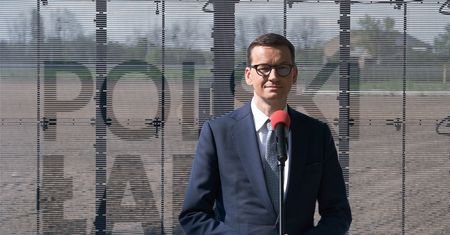 Obietnice Kaczyńskiego i Morawieckiego. Mocne i słabe punkty wskazane