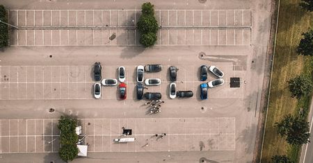 Samochody Tesla tak złe, że ich właściciele ogłosili strajk głodowy
