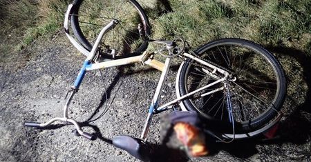 Śląskie. Dwa poważne wypadki z udziałem rowerzystów. Jeden śmiertelny