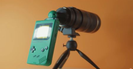 Zamontował obiektyw do Game Boya i robi zdjęcia. To działa!