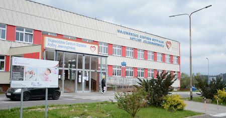 Koronawirus. Nowa poradnia i wyremontowany SOR w jeleniogórskim szpitalu