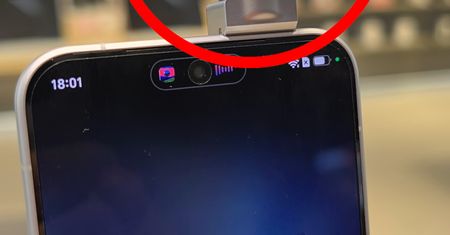 Najdziwniejszy smartfon, który widziałem w Chinach. Inżynier odpiął wrotki