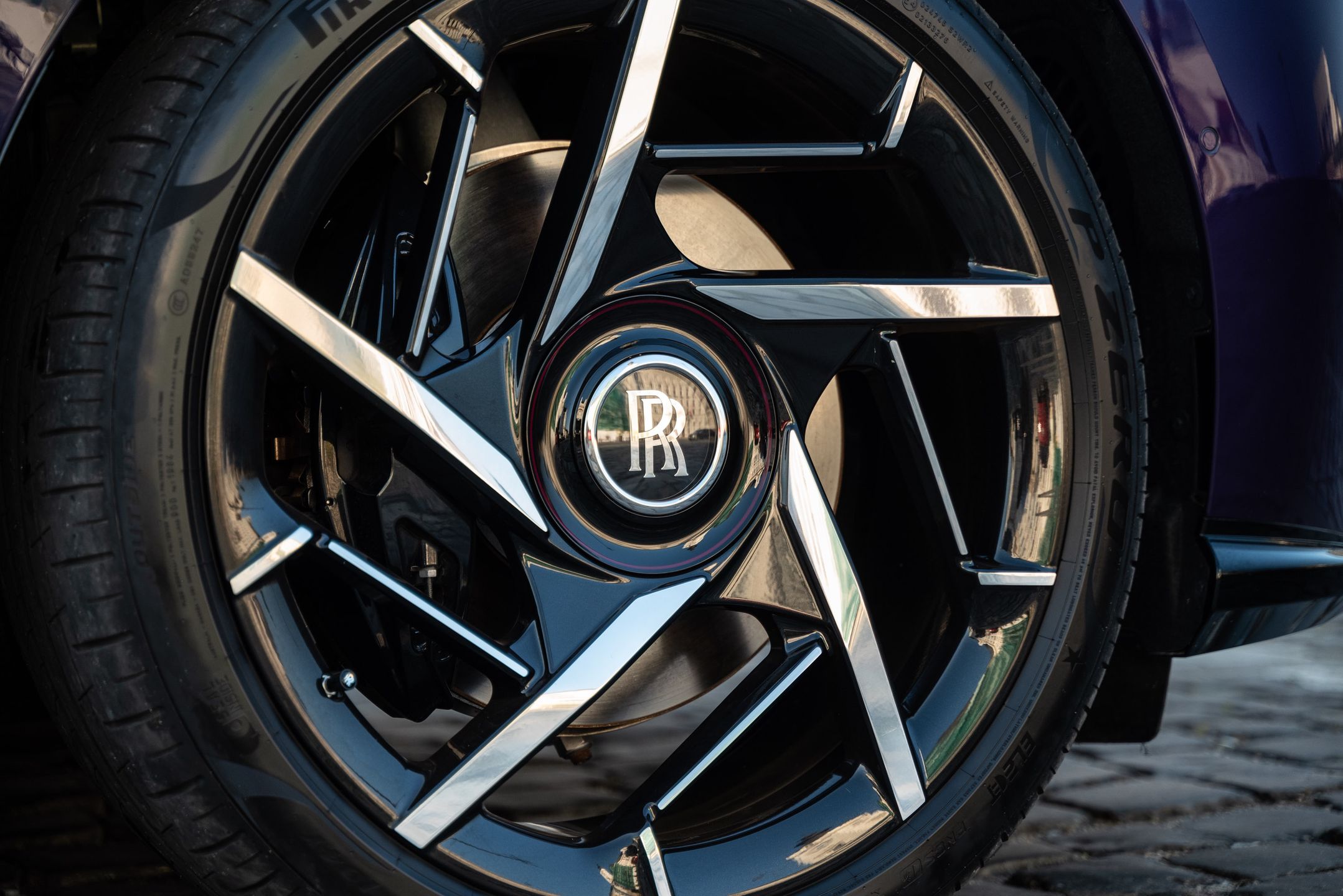 Rolls-Royce Spectre Black Badge