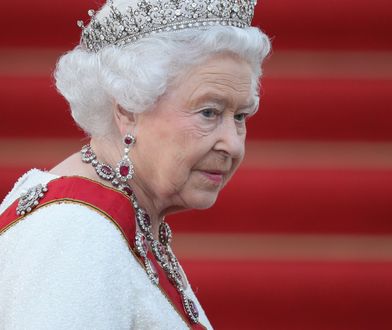 "Gdzie jest królowa, kiedy kraj jej potrzebuje?". Najbardziej krytykowane dni z życia Elżbiety II