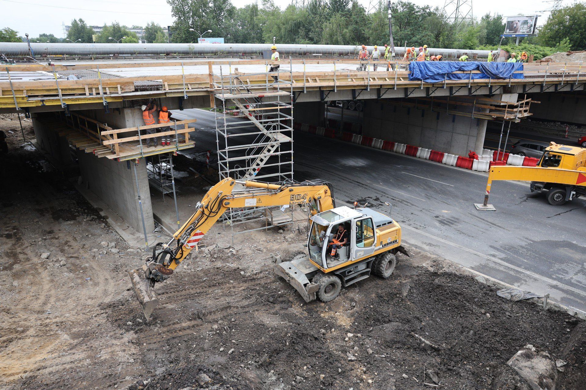 W Katowicach trwa odbudowa wiaduktów nad S86. Finał prac zaplanowany został na grudzień 2025 roku