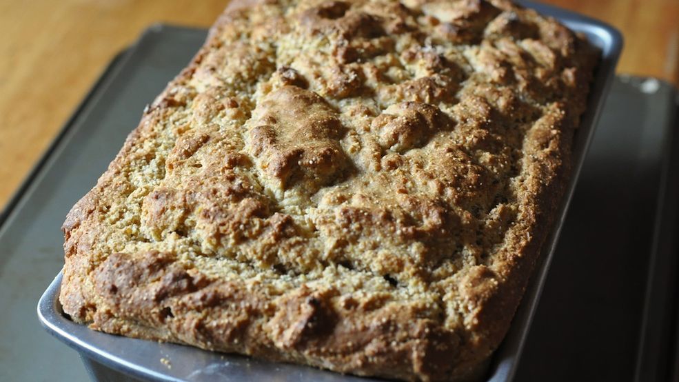 Chleb kukurydziany w proszku, przygotowany z użyciem mleka o obniżonej zawartości tłuszczu (2%)