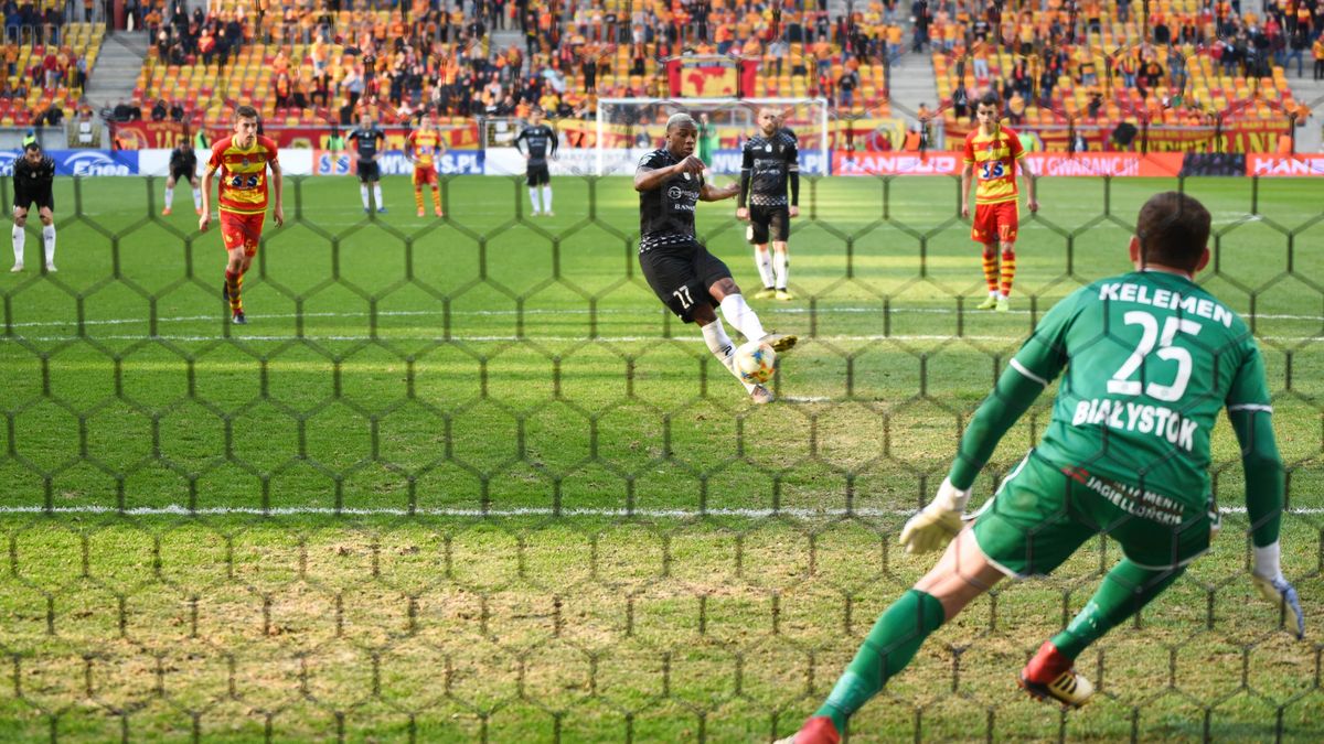 Zdjęcie okładkowe artykułu: Newspix / MACIEJ BIALY/ FOTOPYK / Na zdjęciu: Vamara Sanogo zdobywa gola z rzutu karnego