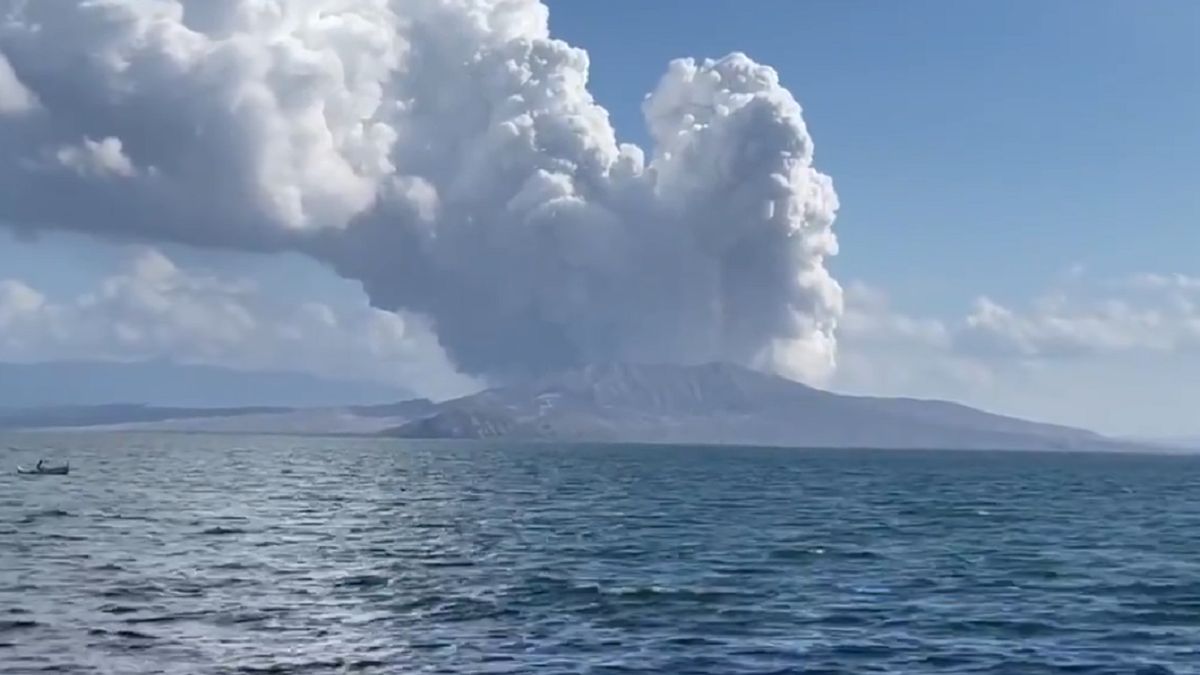 Ogłoszono 3 stopień zagrożenia po wybuchu wulkanu Taal.