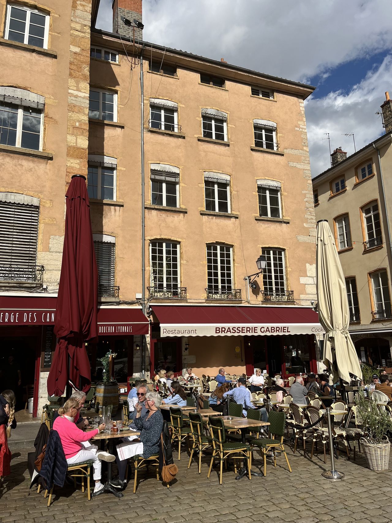 Lyon pysznymi restauracjami stoi