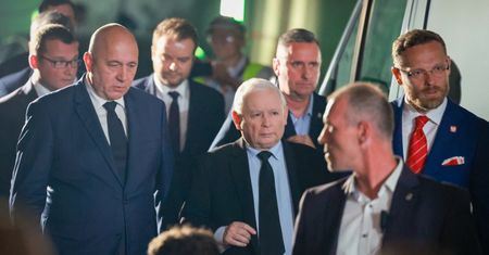 Czas rozliczeń w PiS. "Niech Morawiecki z Brudzińskim biorą tę wygraną na klatę"