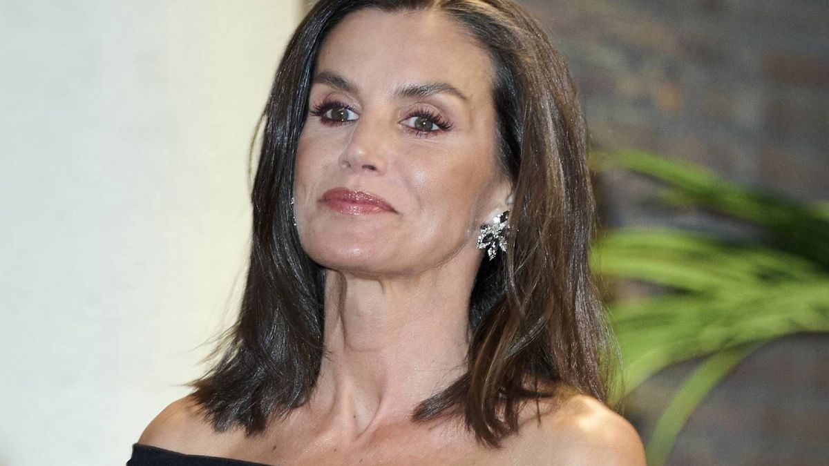 Królowa Letizia jest modową inspiracją dla dojrzałych kobiet 