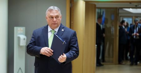 To dlatego Orban poparł sankcje wobec Rosji. "Dostał gwarancje"
