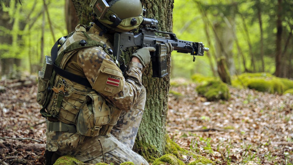 W Łotwie od 2028 r. ma obowiązywać służba wojskowa dla kobiet