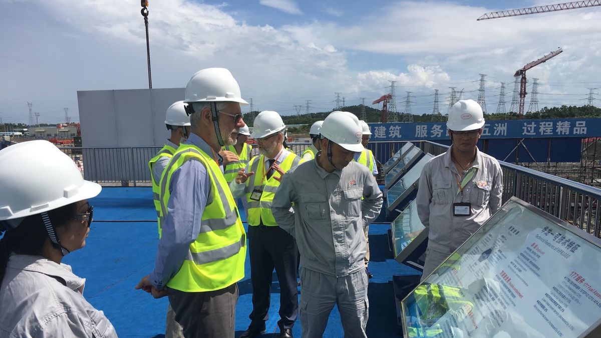 Polska delegacja w Chinach. Elektrownia jądrowa Fangchenggang