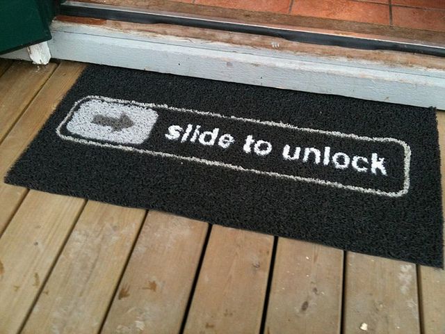 Slide To Unlock | fot. flickr.com