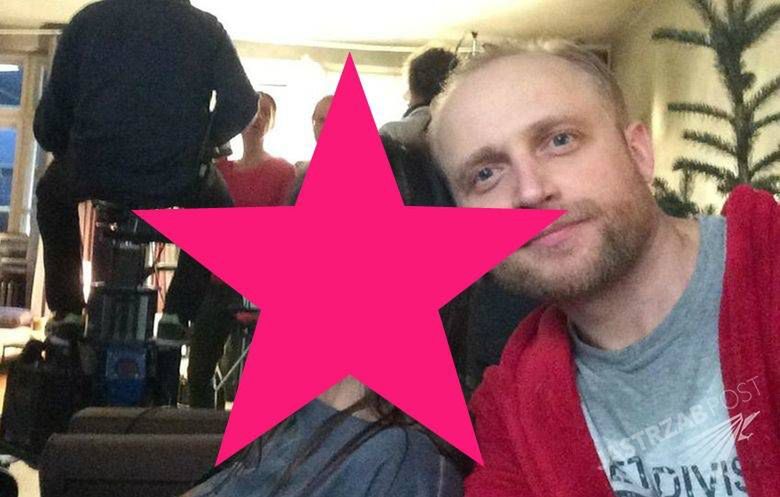 Piotr Adamczyk na planie  Listów do M.2 zrobił sobie selfie z przyjaciółką z dzieciństwa. To znana aktorka