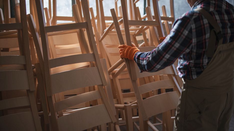 Polski producent mebli zwalnia. Zanotował dużą stratę