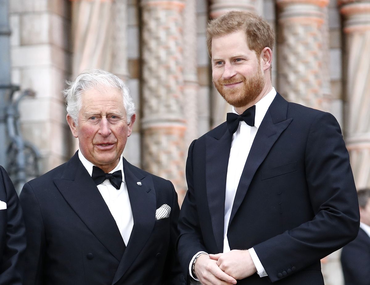 Książę Karol z synem Harrym w 2019 r.