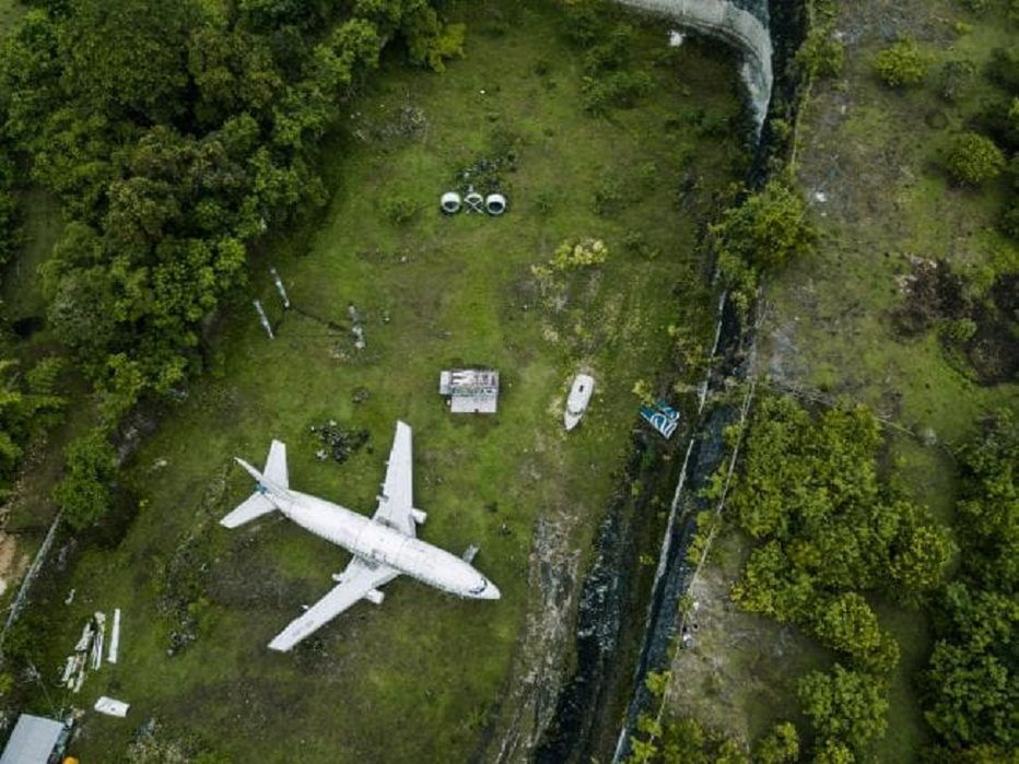 Opuszczony samolot na Bali. Nietypowa atrakcja turystyczna
