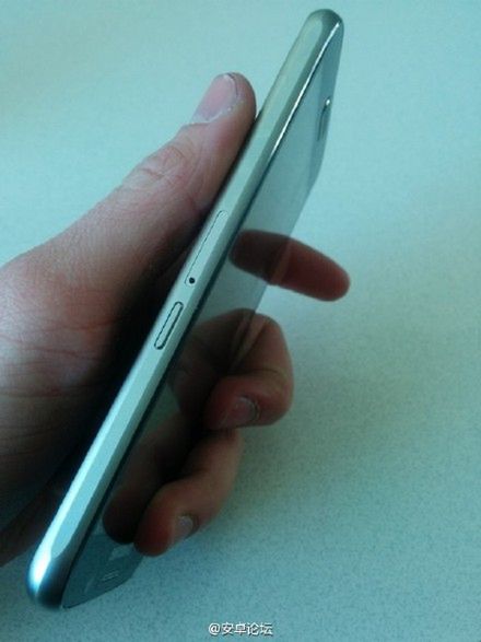 Podróbki smartfonów są coraz doskonalsze. Jak sprawdzić, czy masz do czynienia z oryginałem? 8