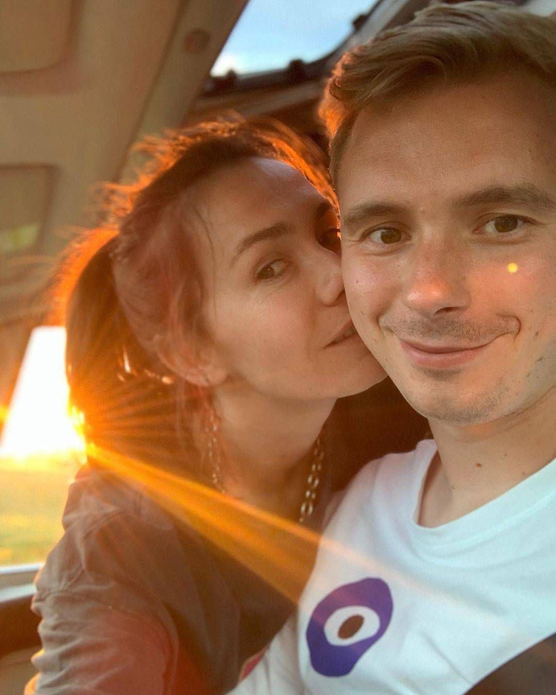 Olga Bołądź z partnerem