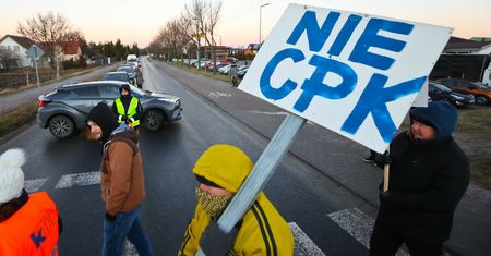 Państwo wywłaszcza grunt od razu. Odszkodowania wypłaca latami