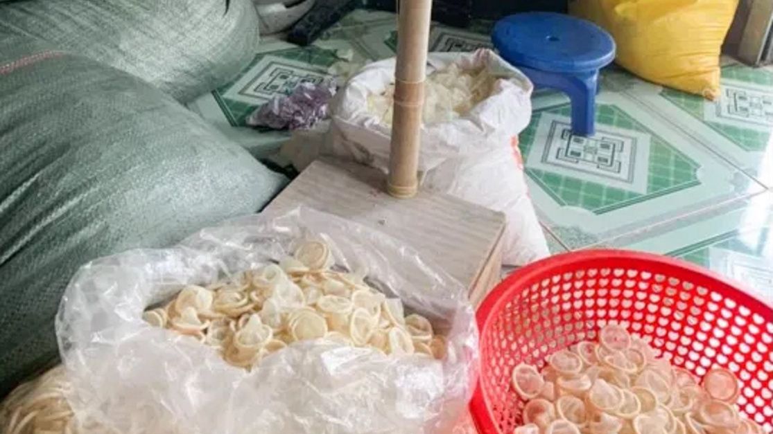 Ponad 300 tys. używanych prezerwatyw było przepakowywanych i sprzedawanych w Wietnamie.