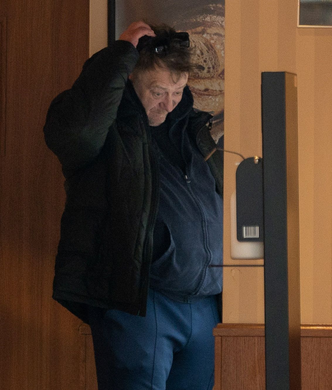 Dawno niewidziany Olaf Lubaszenko "przyłapany" na mieście 