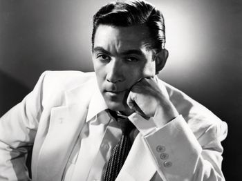 Świetny aktor, fatalny ojciec i mizerny partner. Prawda o Anthonym Quinnie