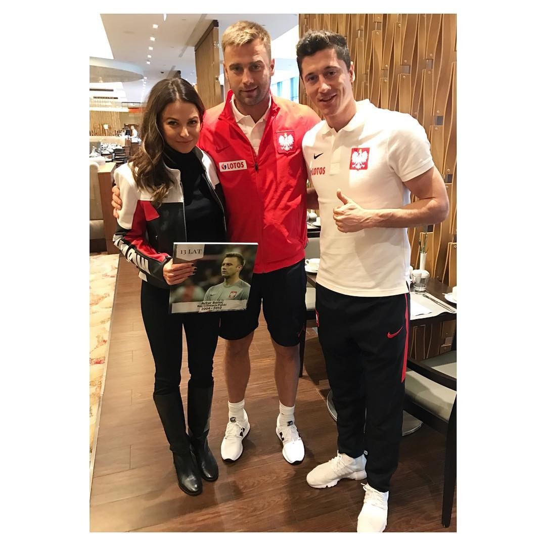 Robert Lewandowski żegna Artura Boruca