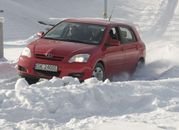 Samochód jesienią i zimą