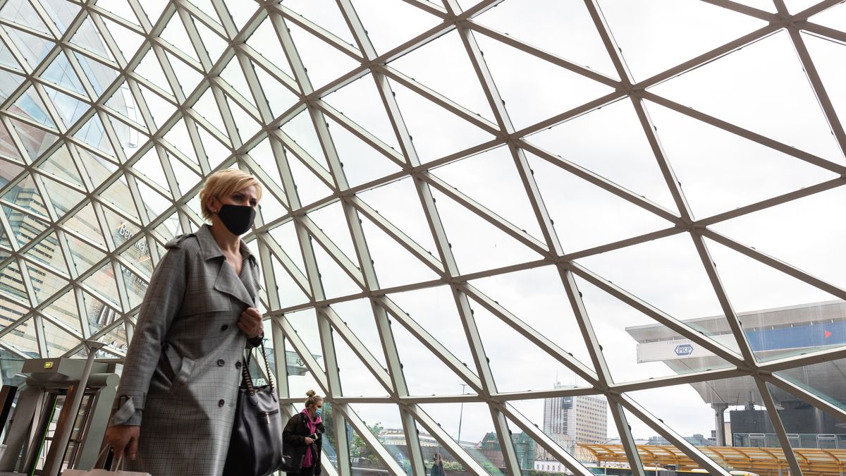 Od dzisiaj obowiązują nowe limity osób w sklepach i galeriach handlowych