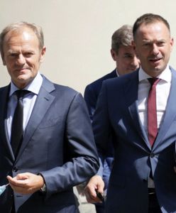 Donald Tusk spotkał z posłami KO. "Idziemy bić się z PiS"